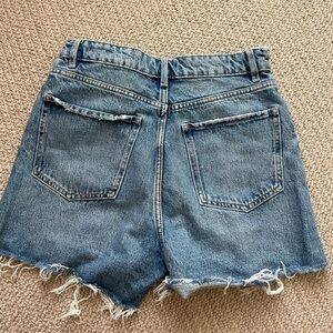 Zara short